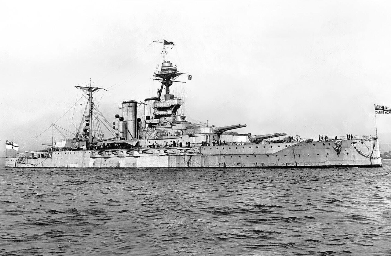 A Battleship Accidentally Shelled a Cathedral. The Shell Never Exploded. - wwii naval history